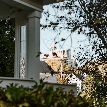 Home With Outdoor Oasis In Downtown Raleigh! エクステリア 写真